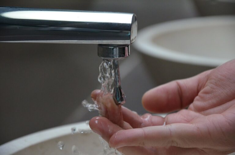 IEA fue omisa al detectarse en escuelas de Aguascalientes agua contaminada para consumo