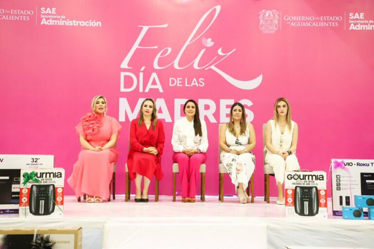 Tere Jiménez encabeza festejo por el Día de las Madres