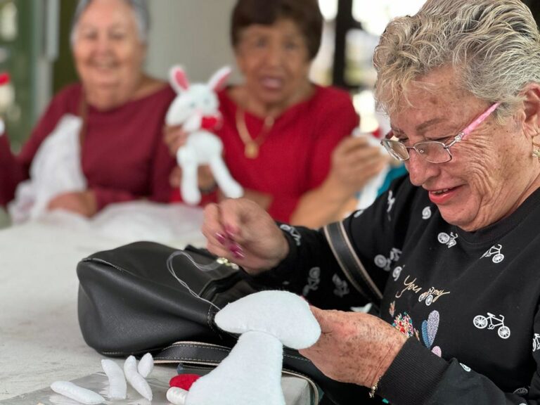 Invita Línea Verde a grupos de la tercera edad a unirse a las actividades de participación ciudadana