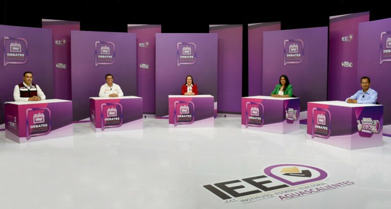 Debaten candidaturas a encabezar el Ayuntamiento de Rincón de Romos