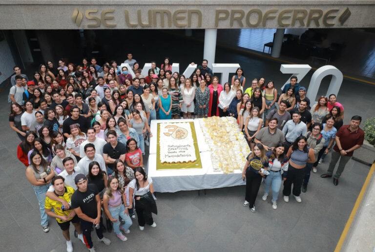 UAA celebra 30 años de la Licenciatura en Mercadotecnia 