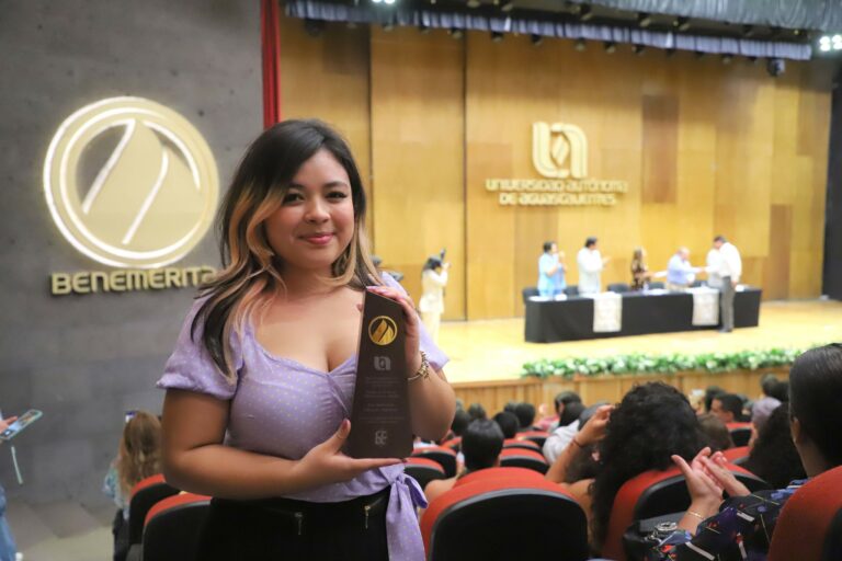 UAA reconoce a alumnos destacados del Centro de Ciencias del Diseño y de la Construcción 