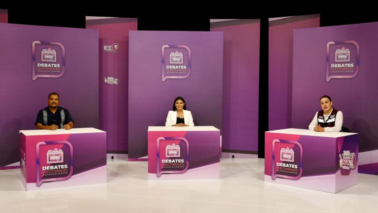 Aspirantes a Presidencia Municipal de Cosío participan en debate del IEE