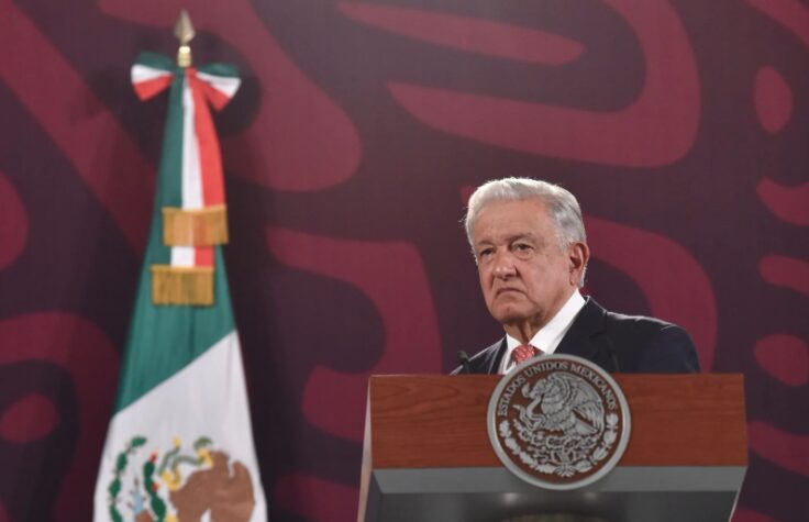 Disidencia de la CNTE determinará cuándo quitarán plantón del Zócalo: AMLO 
