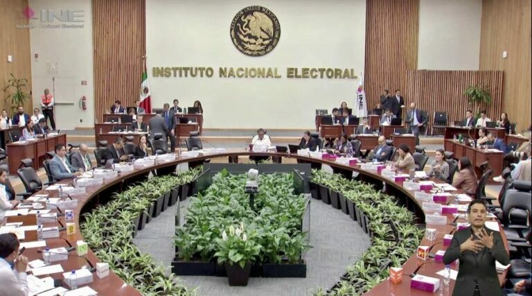 INE celebra decisión de AMLO de suspender “mañaneras” 