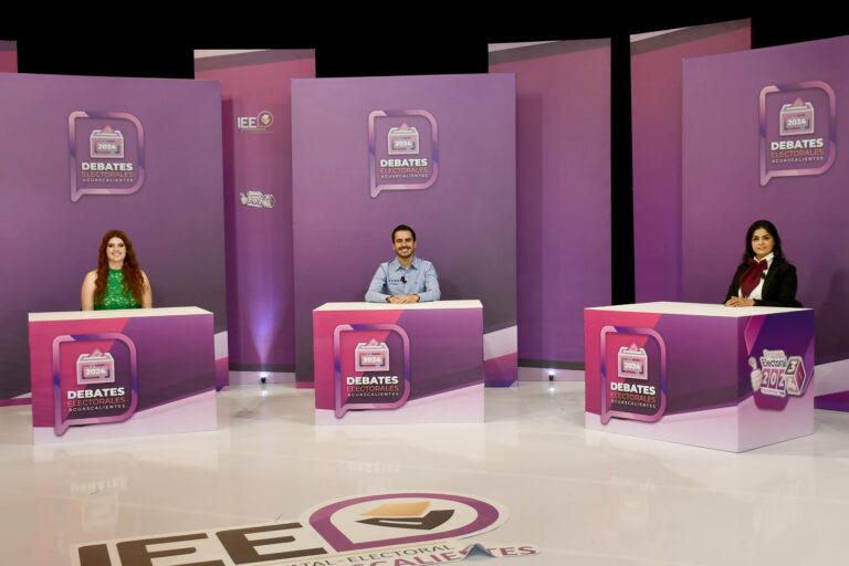 Participan en debate Candidaturas a Diputación Local del Distrito 6  