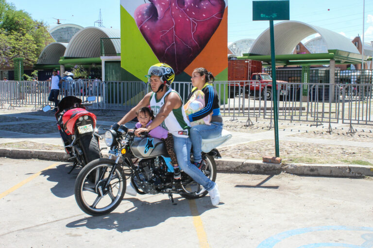 Inviable legislar la prohibición de menores en motocicletas en Aguascalientes, asegura Mayra Torres