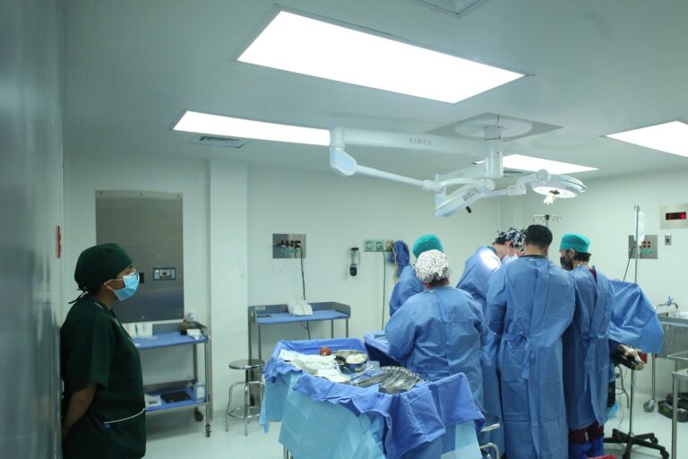 ISSSTE realiza más de 11 mil cirugías con estrategia nacional Cero Rezago  