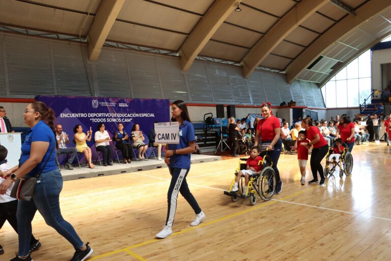 Niños y jóvenes que estudian en los CAM participaron en encuentro deportivo 