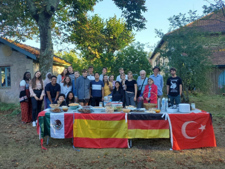 Con el Programa de Becas de Movilidad jóvenes pueden viajar por el mundo