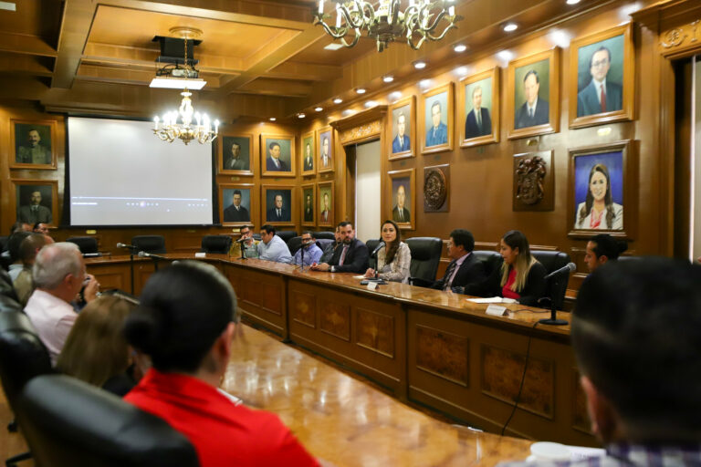 Tere Jiménez reiteró su respaldo a empresarios de Aguascalientes