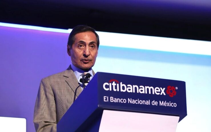 Sheinbaum ratifica que mantendrá a Rogelio Ramírez de la O en Hacienda