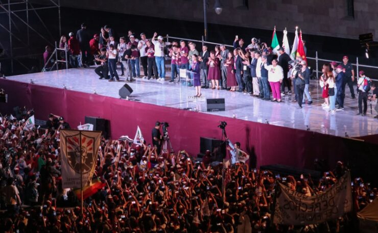 Sheinbaum congregó a 30 mil personas en el zócalo durante celebración de triunfo 