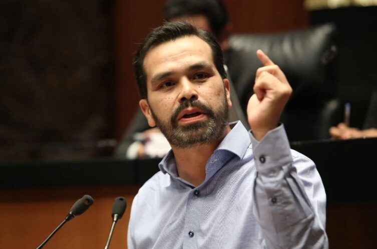 Máynez arremete contra campaña de “voto útil” por composición en el congreso 