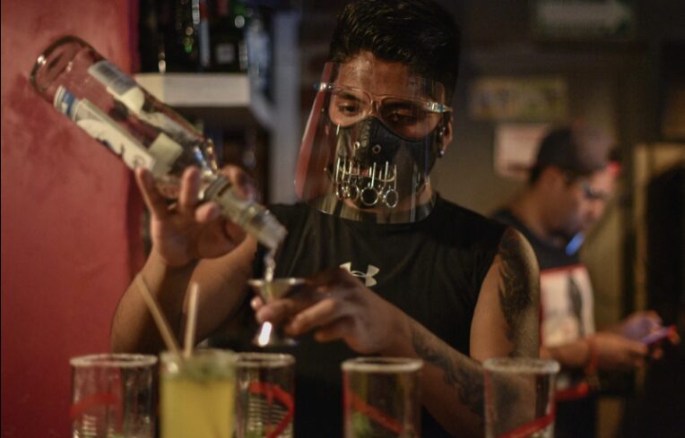 Aumentan a ocho los muertos y a más de 100 los intoxicados por la ingesta de alcohol adulterado