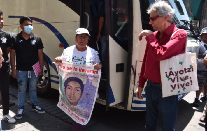 Después de seis años, SCJN da la razón a padres de Ayotzinapa en un fallo 