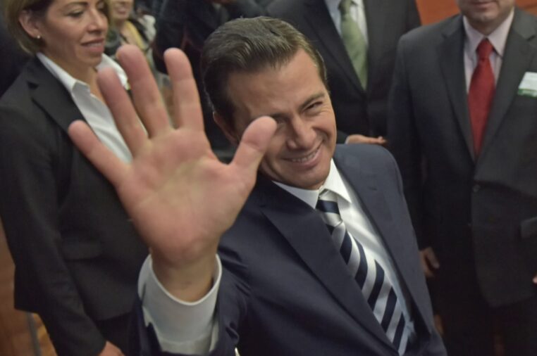 Peña Nieto fue captado en una tienda de ropa en Madrid