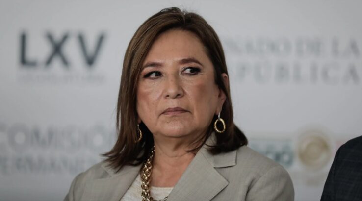 Youtubers increpan a Gálvez en el Senado 