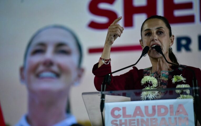 Sheinbaum declara su apoyo “incondicional” a Luis Arce 