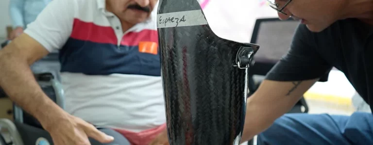 Instituto Estatal de Beneficencia Pública entregó prótesis de pierna