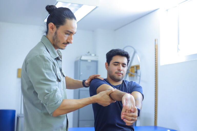 Recomiendan atender cuestiones de terapia física solo con profesionistas 