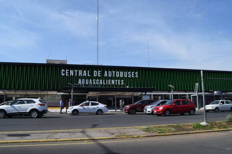 Central Camionera de Aguascalientes incrementa sus salidas 35 % por vacaciones de verano