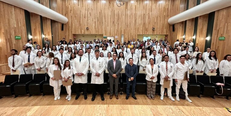 Clausura IMSS Aguascalientes Internado Médico de Pregrado con 114 alumnos