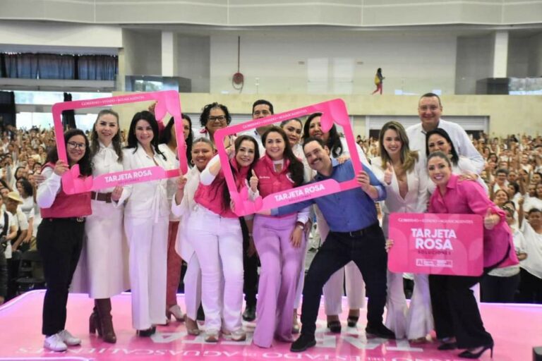 Con la Tarjeta Rosa se apoya a las mujeres de Aguascalientes que trabajan a favor de su comunidad