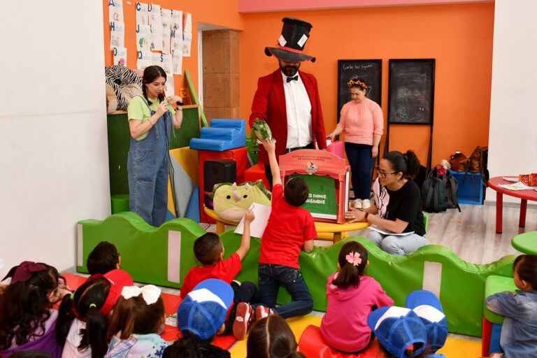 IEE acerca la cultura democrática a niños y adolescentes en cursos de verano 