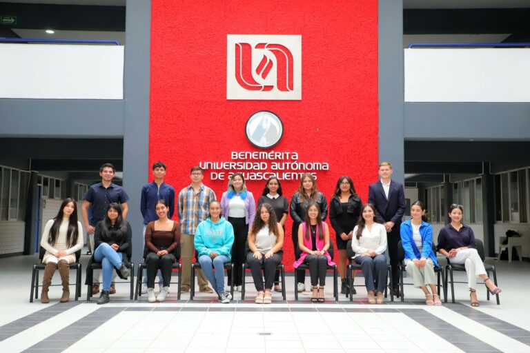 Estudiantes de la UAA participaron en maratones académicos de Contabilidad 