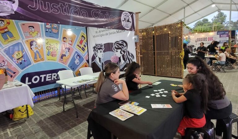 Feria de los Chicahuales instaló un stand de prevención del delito 