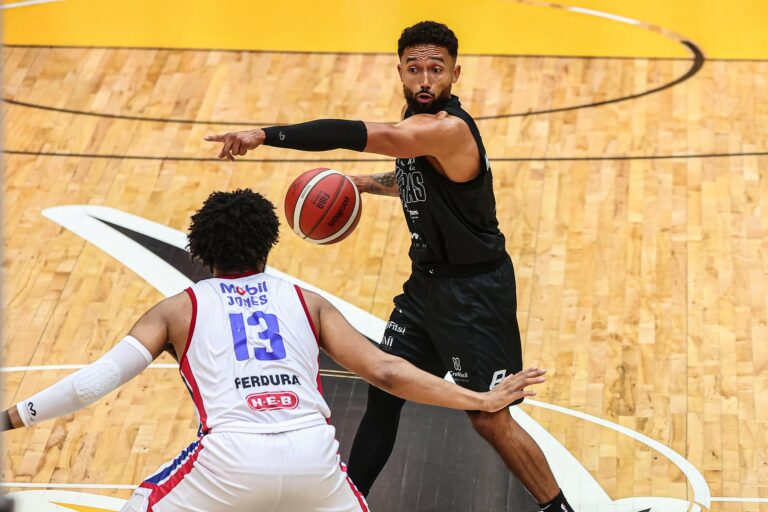 Panteras de Aguascalientes enfrentará este martes y miércoles a Lobos Plateados de Puebla 