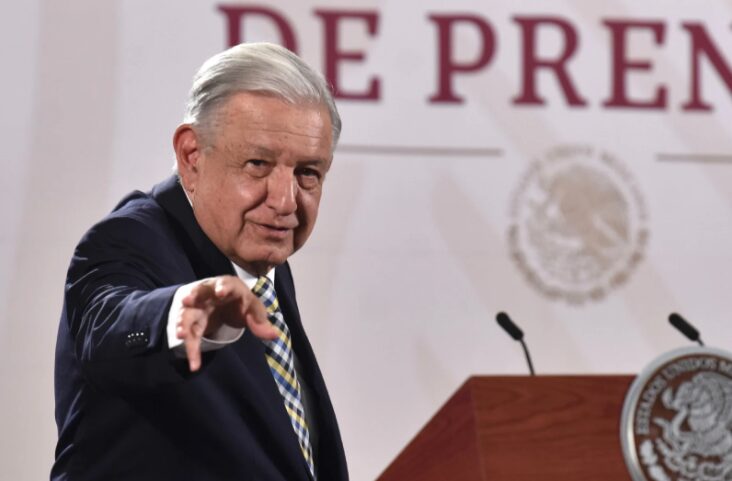 Soy un presidente naco, chinto y chairo: AMLO 