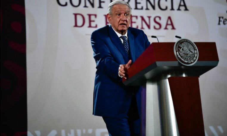AMLO señala vínculo entre liberación de El Monedas y asesinato de policías en Celaya 