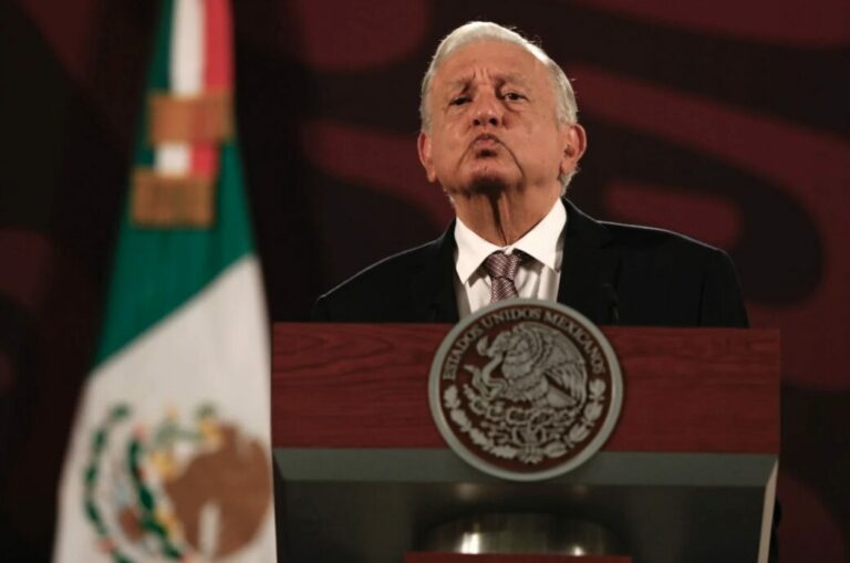 AMLO promueve continuidad de Zoé Robledo, Ruy López y Svarch en gabinete de Sheinbaum 