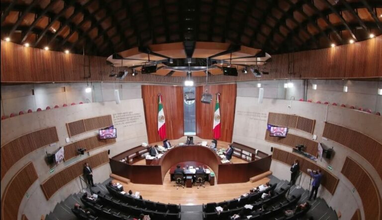 Sala Superior del TEPJF confirma que López Obrador vulneró elección del 2 de junio 