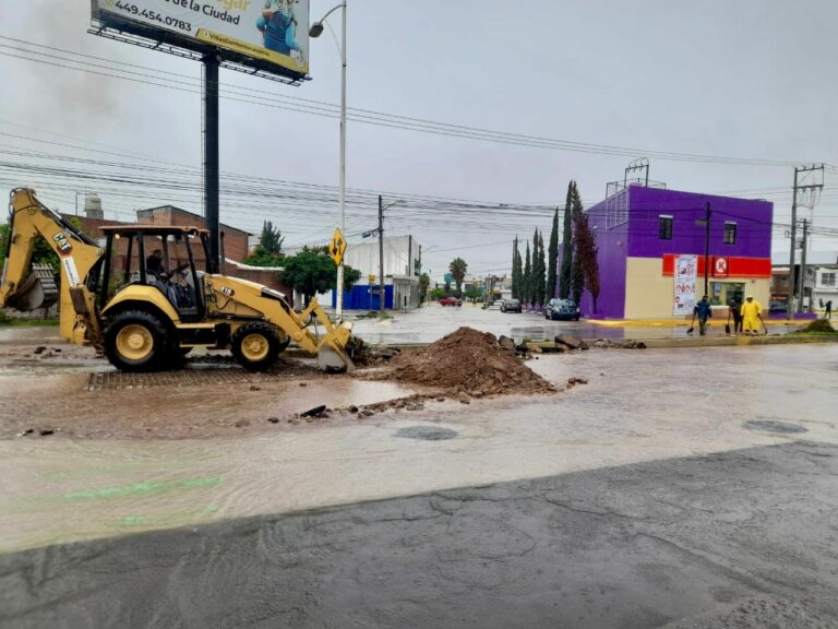 Se atendieron 80 reportes durante las primeras horas de lluvia del viernes