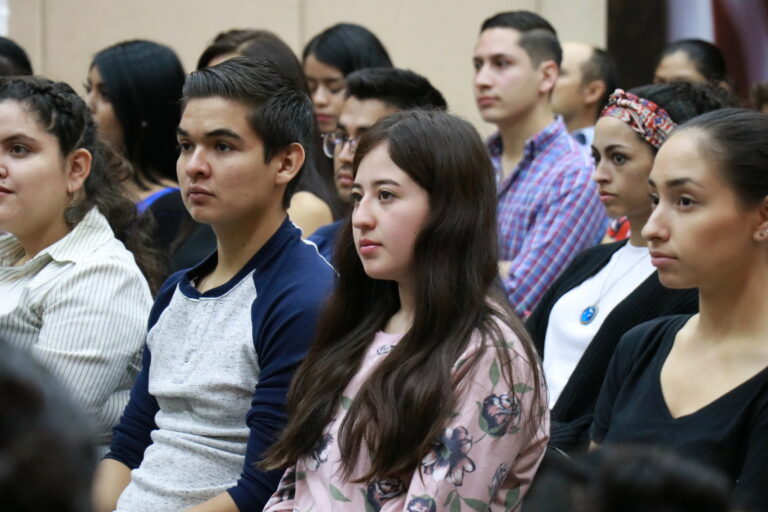 Aguascalientes cuenta con 32.7% de personas jóvenes y adolescentes