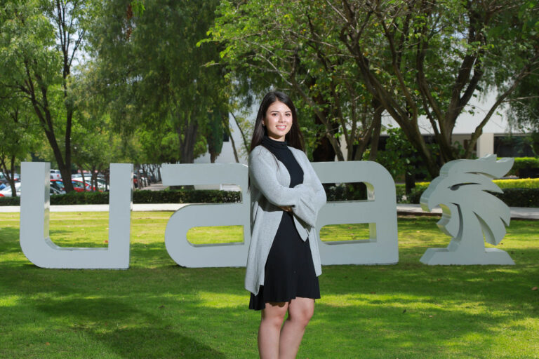 Estudiantes de la UAA impulsan el emprendedurismo entre sus pares a través del IMEF 