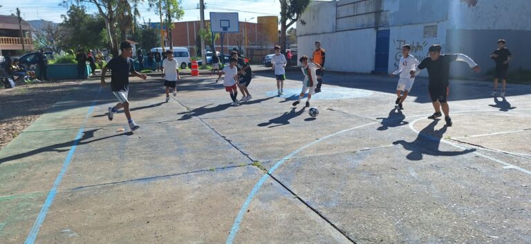 Realizan torneo dentro del programa Juégale en el Barrio