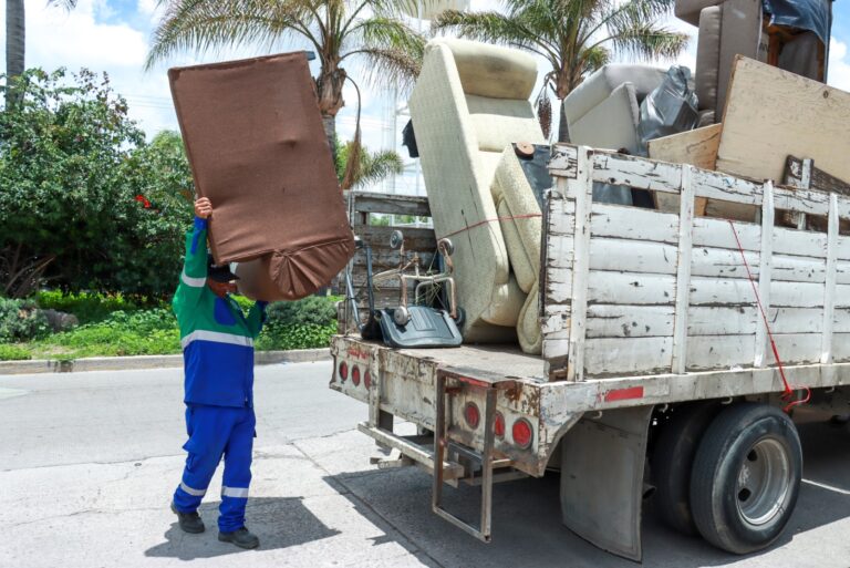 Municipio de Aguascalientes arranca programa de recolección de muebles de desecho 