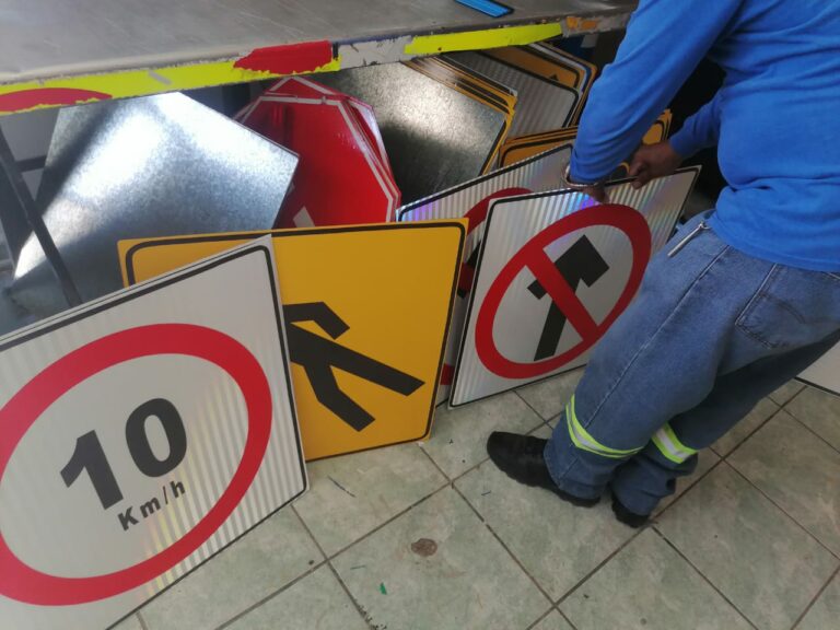 Trabaja Jesús María en la señalización vial para prevenir accidentes