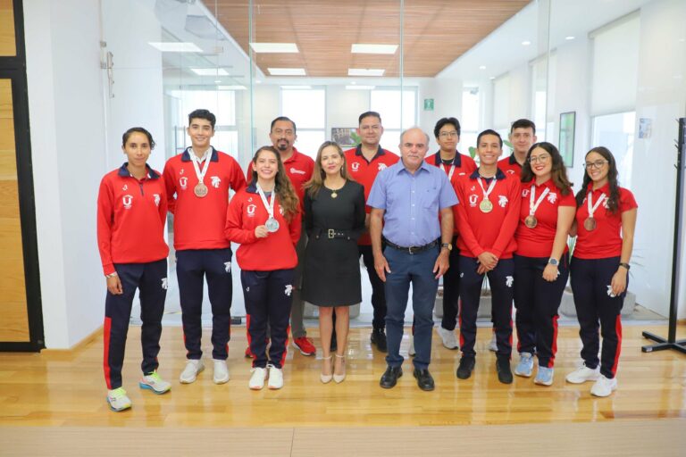 Yesenia Pinzón se reunió con medallistas de la Universiada Nacional 2024 