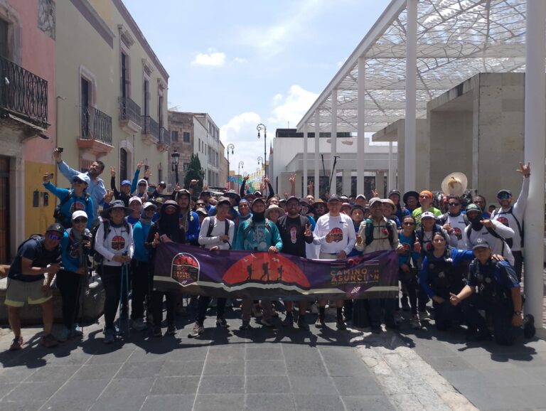 Policía Estatal cuida a peregrinos del Camino de la Asunción