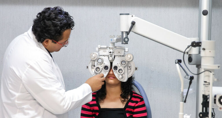 UAA comenzó con la aplicación de exámenes médicos a estudiantes de nuevo ingreso 