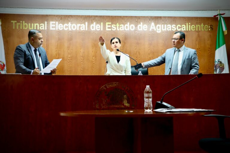 Laura Hortensia Llamas Hernández rindió Protesta de Ley como presidenta del TEEA