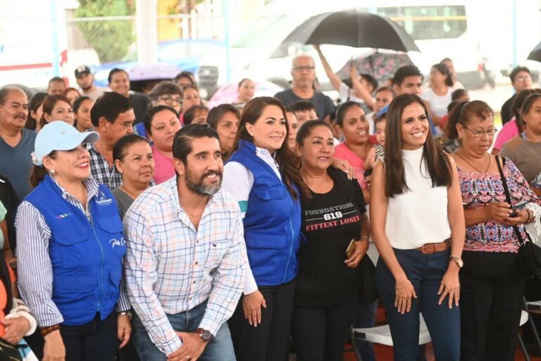Familias de Aguascalientes recibieron apoyo para mejorar sus viviendas