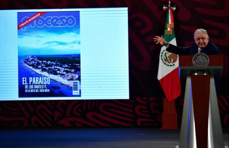 AMLO defiende a Bartlett tras reportaje de Proceso sobre el paraíso secreto de su familia 