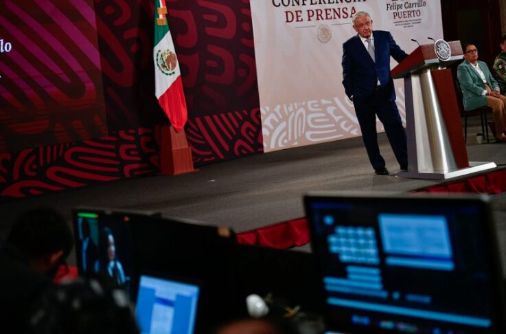 AMLO estima terminar sexenio sin devaluación del peso 