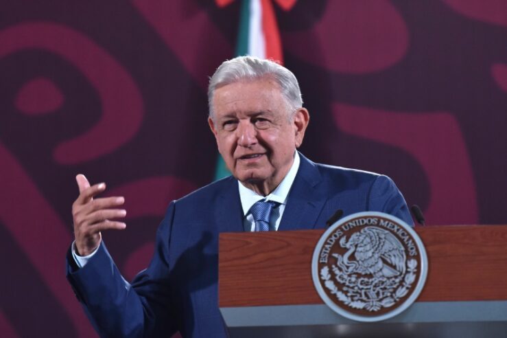 AMLO dice que elección presidencial de Sheinbaum es legal y legítima 